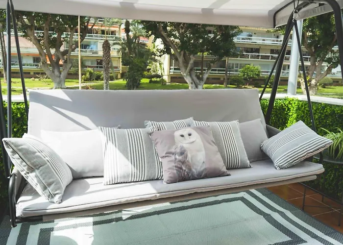 Apartamento A 30 Metro De La Playa Con Piscina Y Garaje En La Carihuela
