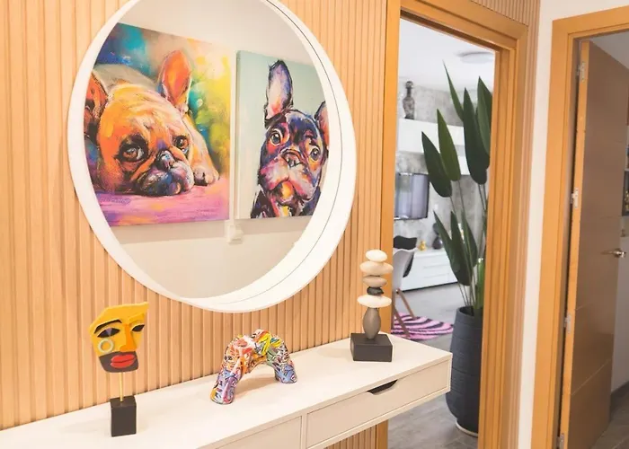 Apartamento A 30 Metro De La Playa Con Piscina Y Garaje En La Carihuela